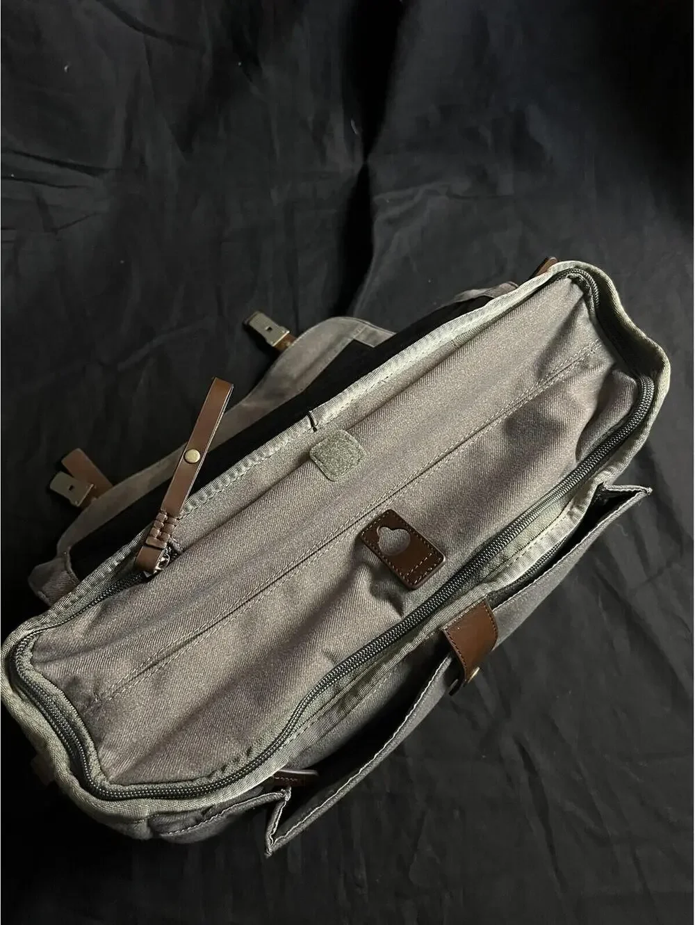 NWT Think Tank Photo Signature 13 Shoulder Bag Dusty Olive Camera Leather